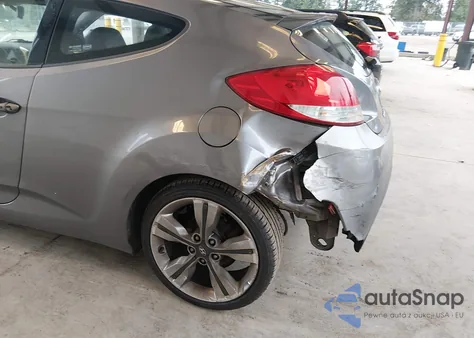 2013 Hyundai Veloster Base W/Black z USA, uszkodzony, nr VIN KMHTC6ADXDU085982